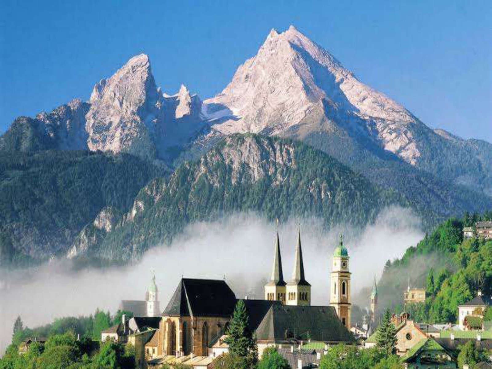 Germany switzerland. Берхтесгаден Бавария Германия. Германия Альпы Бавария. Гора вацманн Бавария. Баварские Альпы бердехсгаден.